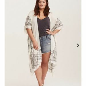 NWOT Torrid Bandana Print Kimono